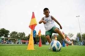 足球球料：哈里斯・塔巴科维奇梅开二度，助力门兴格拉德巴赫主场大胜奥格斯堡