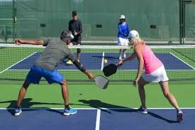 电讯报：弗莱彻的战术安排显著放大了谢什科在禁区内的威胁